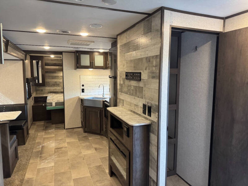 2021 Keystone RV Coleman Lantern 285bh