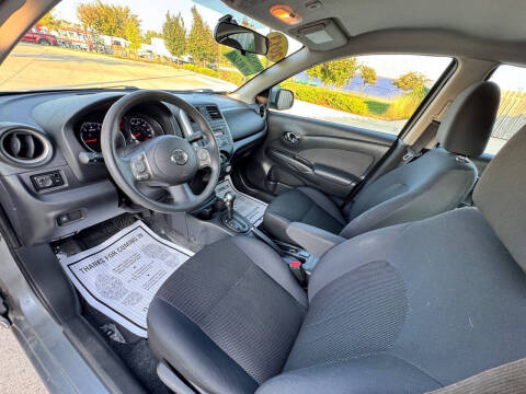 2013 Nissan Versa 1.6 SV