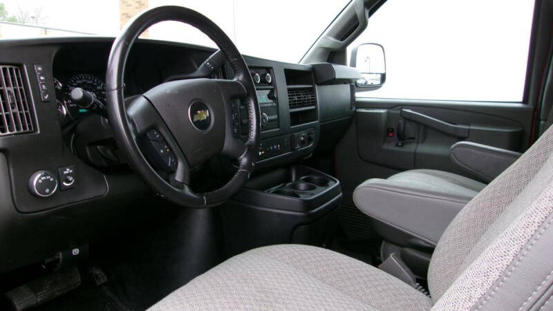 2024 Chevrolet Express LT 2500