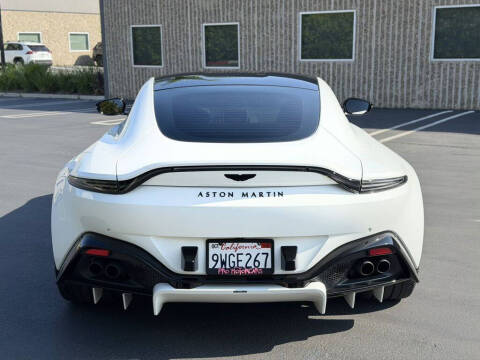 2022 Aston Martin Vantage