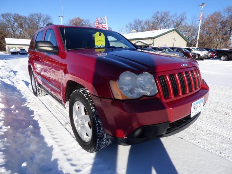 2010 Jeep Grand Cherokee Laredo photo 3