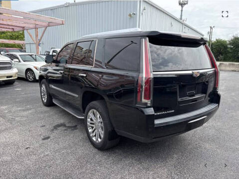 2018 Cadillac Escalade Standard