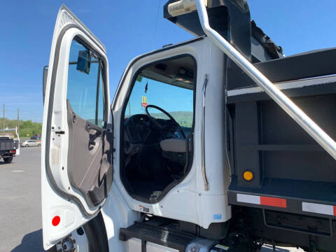 2016 Freightliner M2 106