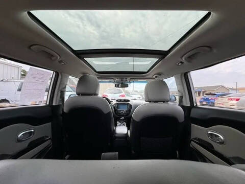 2016 Kia Soul +