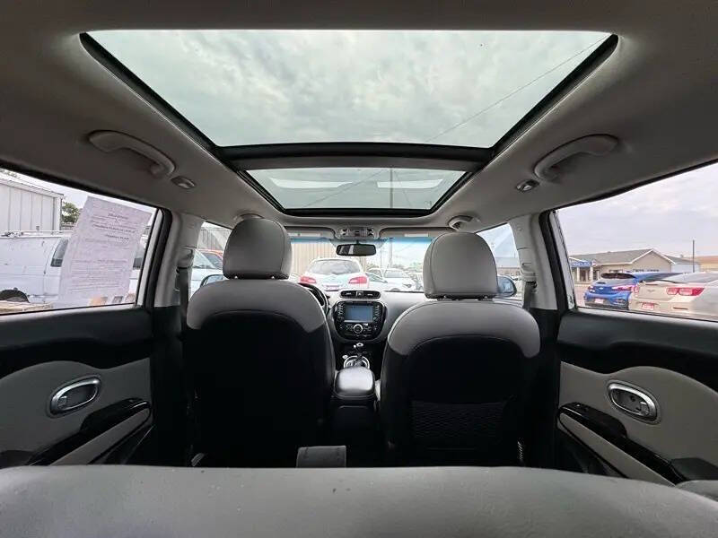 2016 Kia Soul +