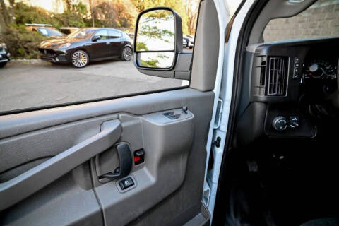 2024 GMC Savana 2500