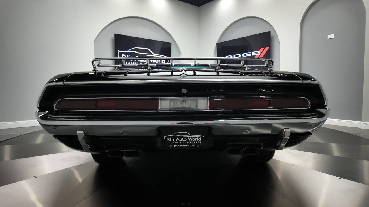 1970 Dodge Challenger 24