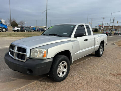 2005 Dodge Dakota for sale at BUZZZ MOTORS in Moore OK