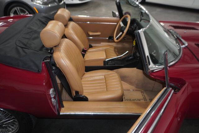 1974 Jaguar E-Type Series lll Roadster V-1