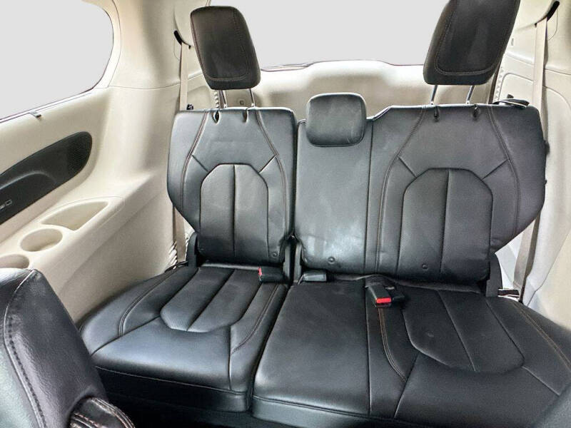 2018 Chrysler Pacifica Touring L Plus