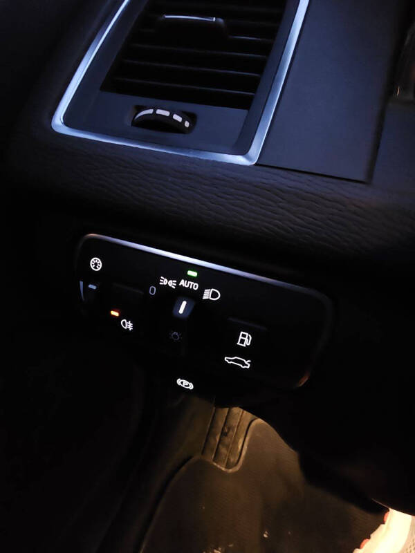 2015 Volvo XC60 T6 R-Design Premier Plus