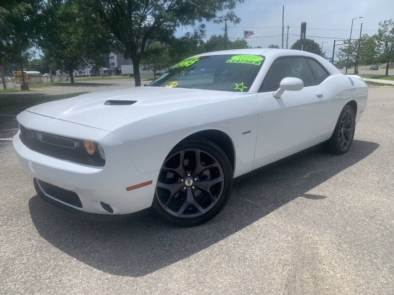 2018 Dodge Challenger R/T Plus's photo