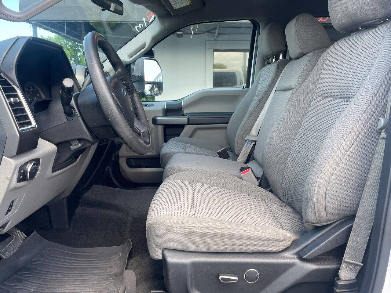 2017 Ford F-250 Super Duty  - $21,900