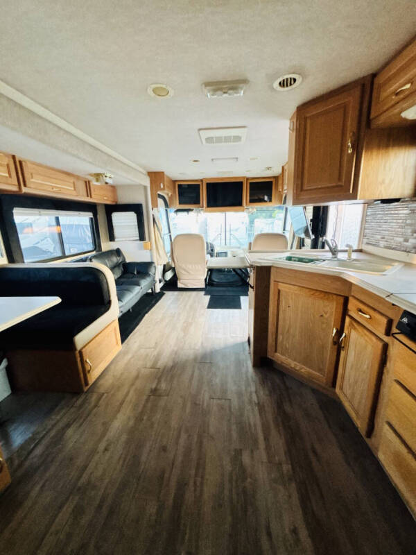 2004 National RV Sea Breeze