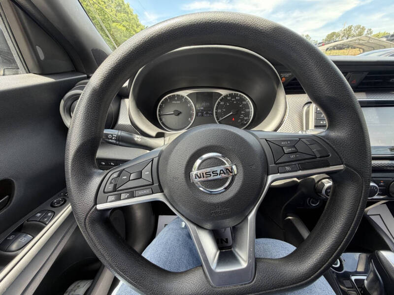 2020 Nissan Kicks S