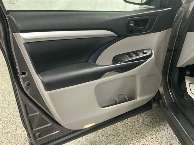 2018 Toyota Highlander LE