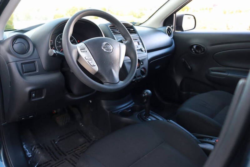 2015 Nissan Versa 1.6 S