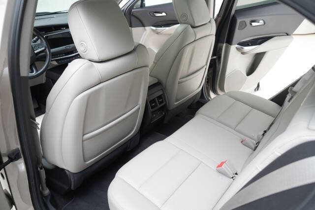 2023 Cadillac XT4 Premium Luxury