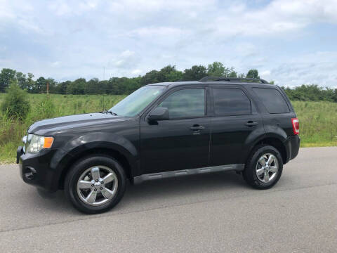 2009 Ford Escape for sale at Hitt & Mis Auto in Cape Girardeau MO