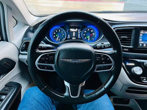 2020 Chrysler Pacifica Touring L 35th Anniversary