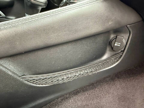 2017 Dodge Challenger 392 HEMI Scat Pack Shaker