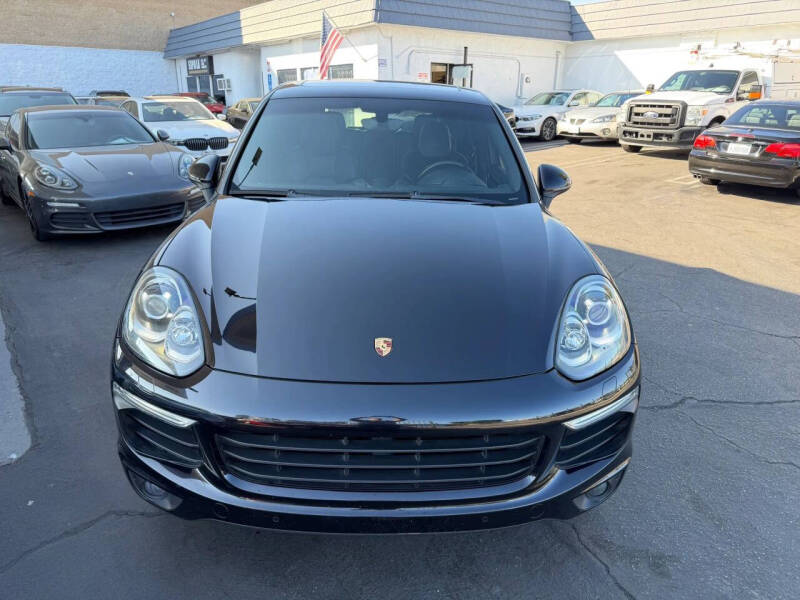 2017 Porsche Cayenne Platinum Edition