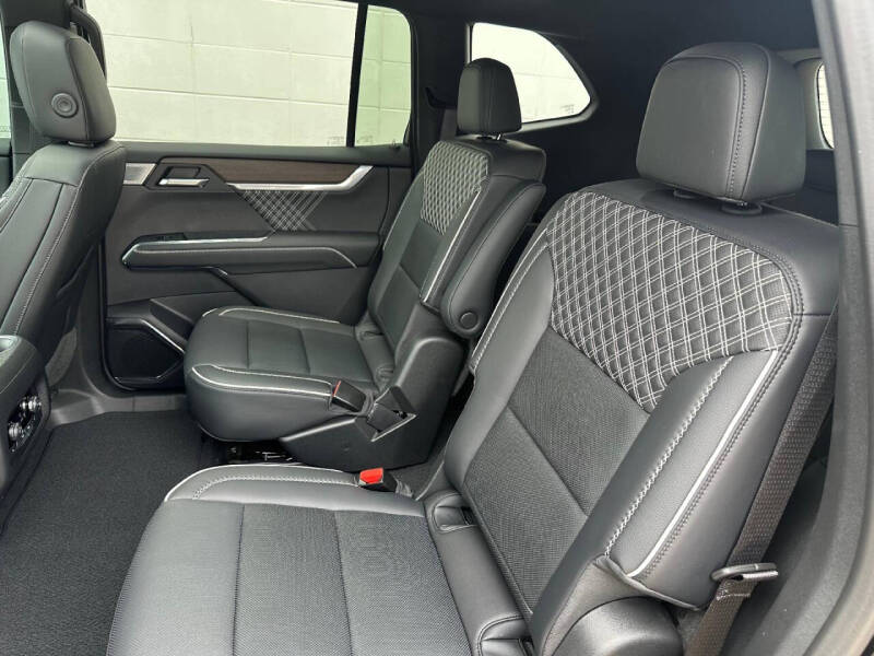 2024 GMC Acadia Denali