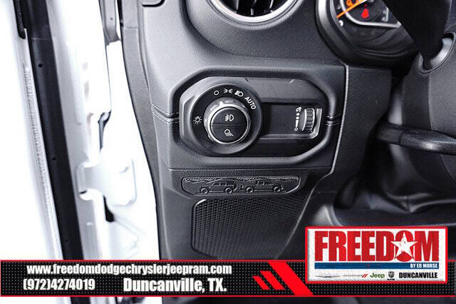 2025 Jeep Gladiator High Tide