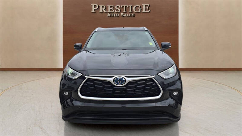 2022 Toyota Highlander Hybrid XLE