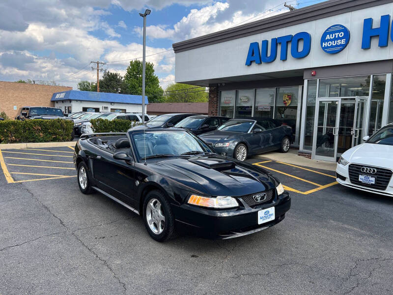 2004 Ford Mustang Deluxe