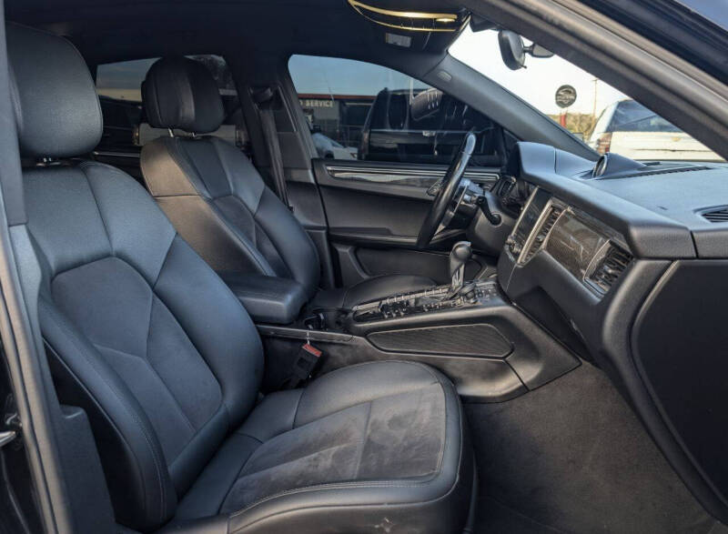 2017 Porsche Macan S
