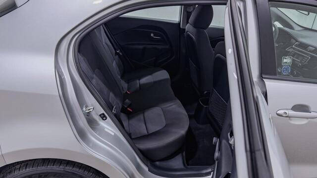 2016 Kia Rio 5-Door LX