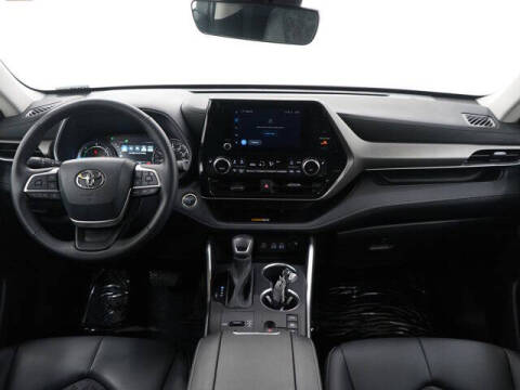 2024 Toyota Highlander Hybrid XLE
