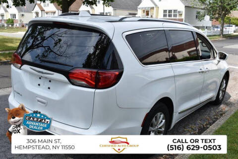 2024 Chrysler Pacifica Plug-In Hybrid Select