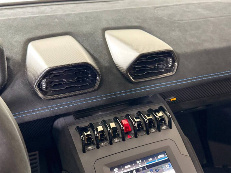 2021 Lamborghini Huracan STO