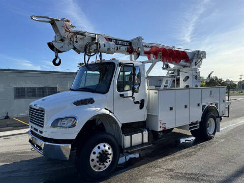 2017 Freightliner M2 106