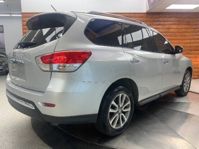 2016 Nissan Pathfinder SL