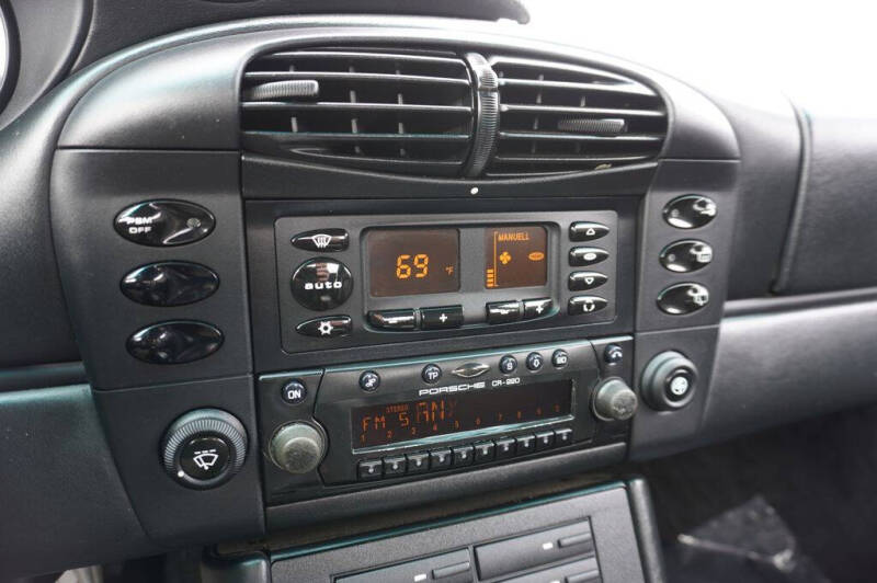 2001 Porsche 911 Carrera