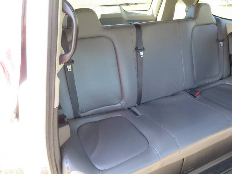 2014 AM General MV-1