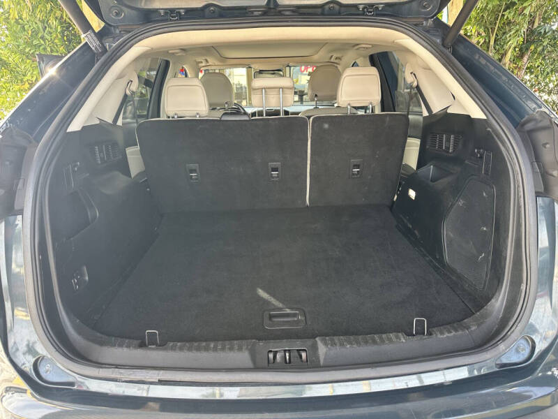 2019 Ford Edge Titanium