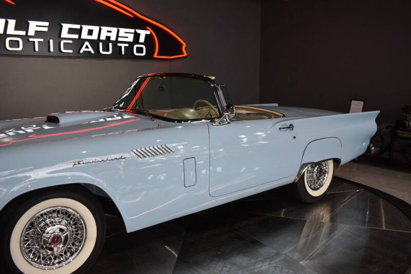 1957 Ford Thunderbird