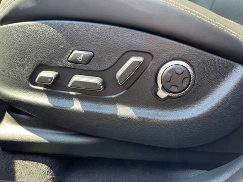 2024 Genesis Electrified GV70