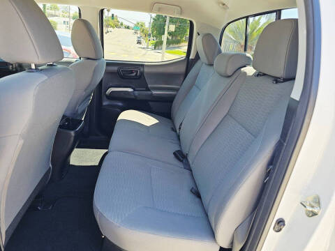 2017 Toyota Tacoma SR5 V6