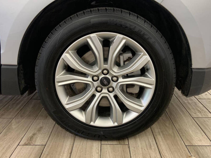 2023 Ford Edge Titanium