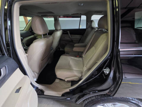 2011 Toyota Highlander SE