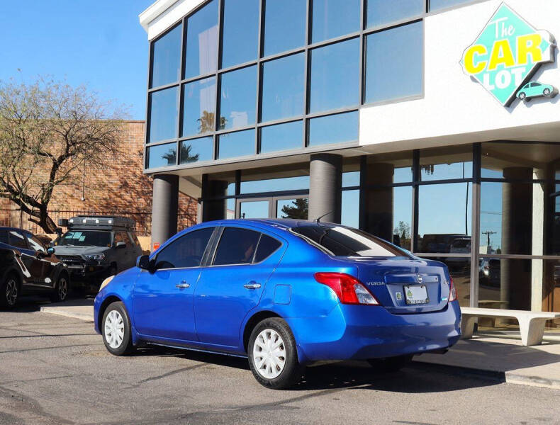 2012 Nissan Versa 1.6 SV