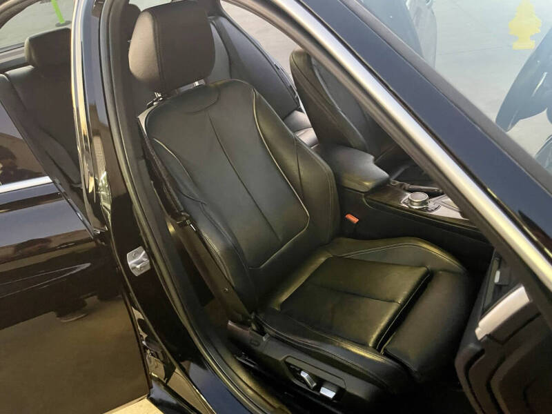 2017 BMW 3 Series 330i