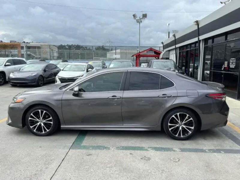 2019 Toyota Camry Hybrid