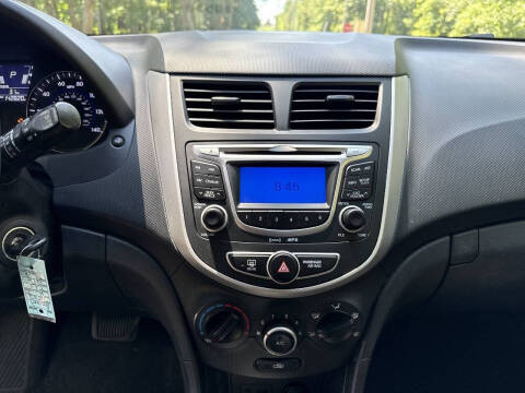 2013 Hyundai Accent GS