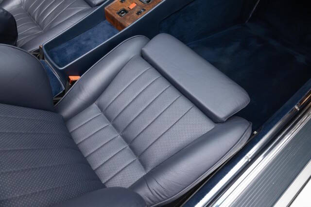 1986 Mercedes-Benz 560-Class 560 SL